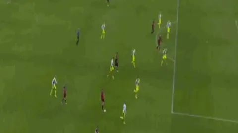 激战正酣！国米连克强敌6胜5场，巅峰对决那不勒斯，意甲巅峰对决即将开战！揭秘精彩瞬间！🏆